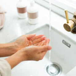 Naif Helping Hand & Body Kit -Verzorgingsproducten 1032026 4